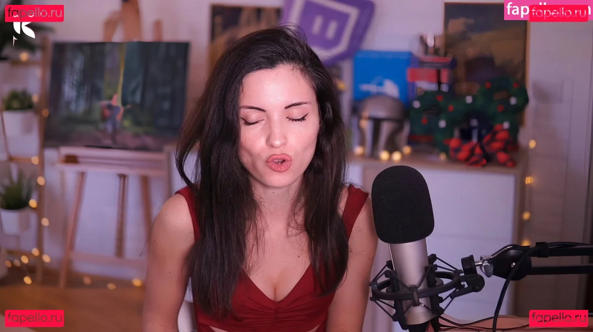 Kafkanya Onlyfans Photo Gallery 