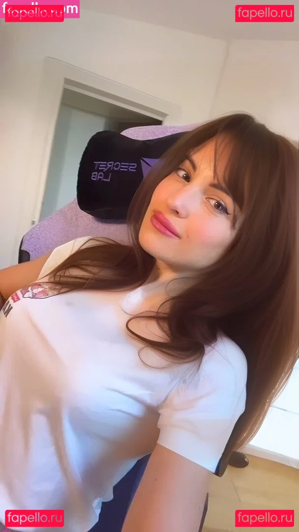 Kafkanya Onlyfans Photo Gallery 