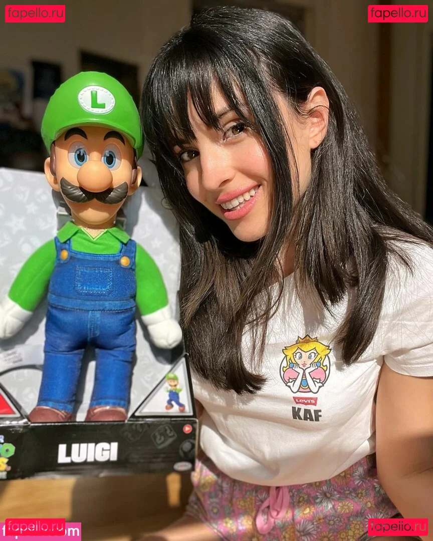 Kafkanya Onlyfans Photo Gallery 