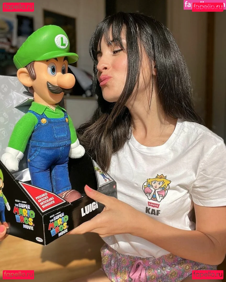 Kafkanya Onlyfans Photo Gallery 