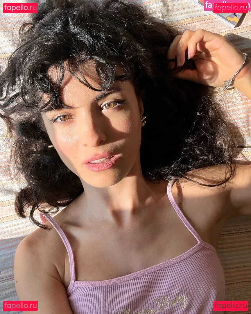 Kafkanya Onlyfans Photo Gallery 