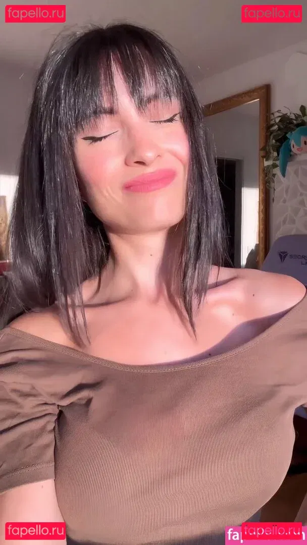 Kafkanya Onlyfans Photo Gallery 