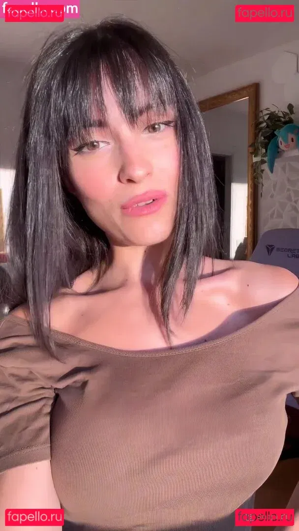 Kafkanya Onlyfans Photo Gallery 