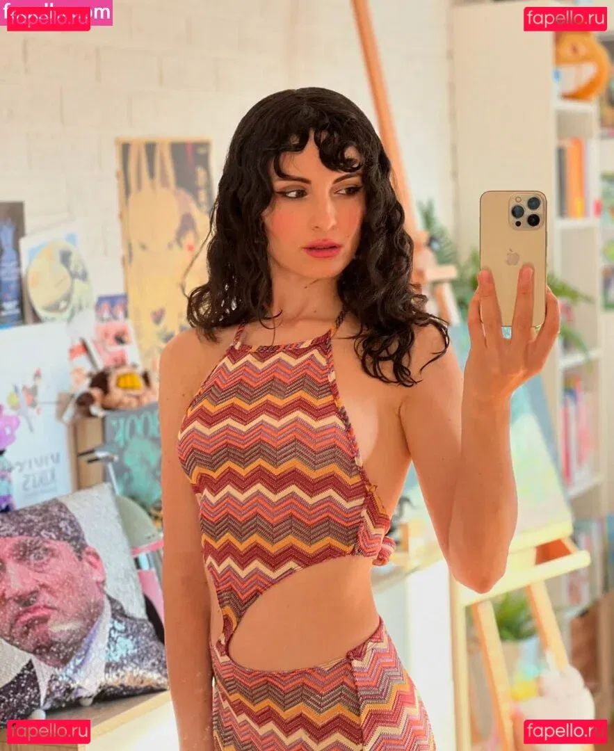 Kafkanya Onlyfans Photo Gallery 