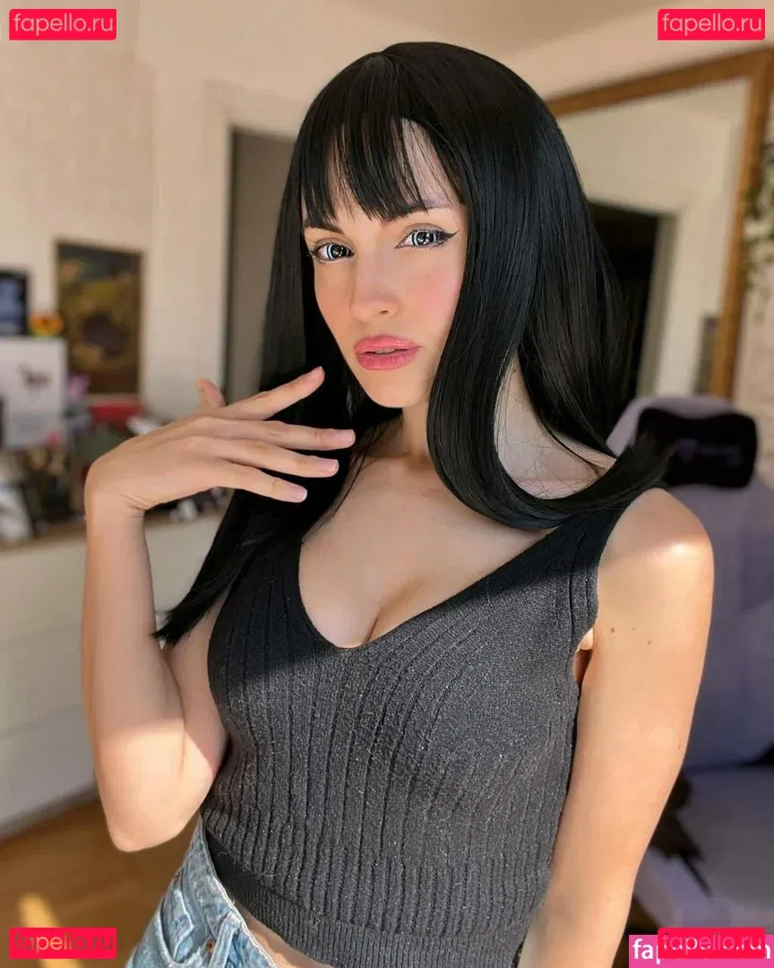 Kafkanya Onlyfans Photo Gallery 