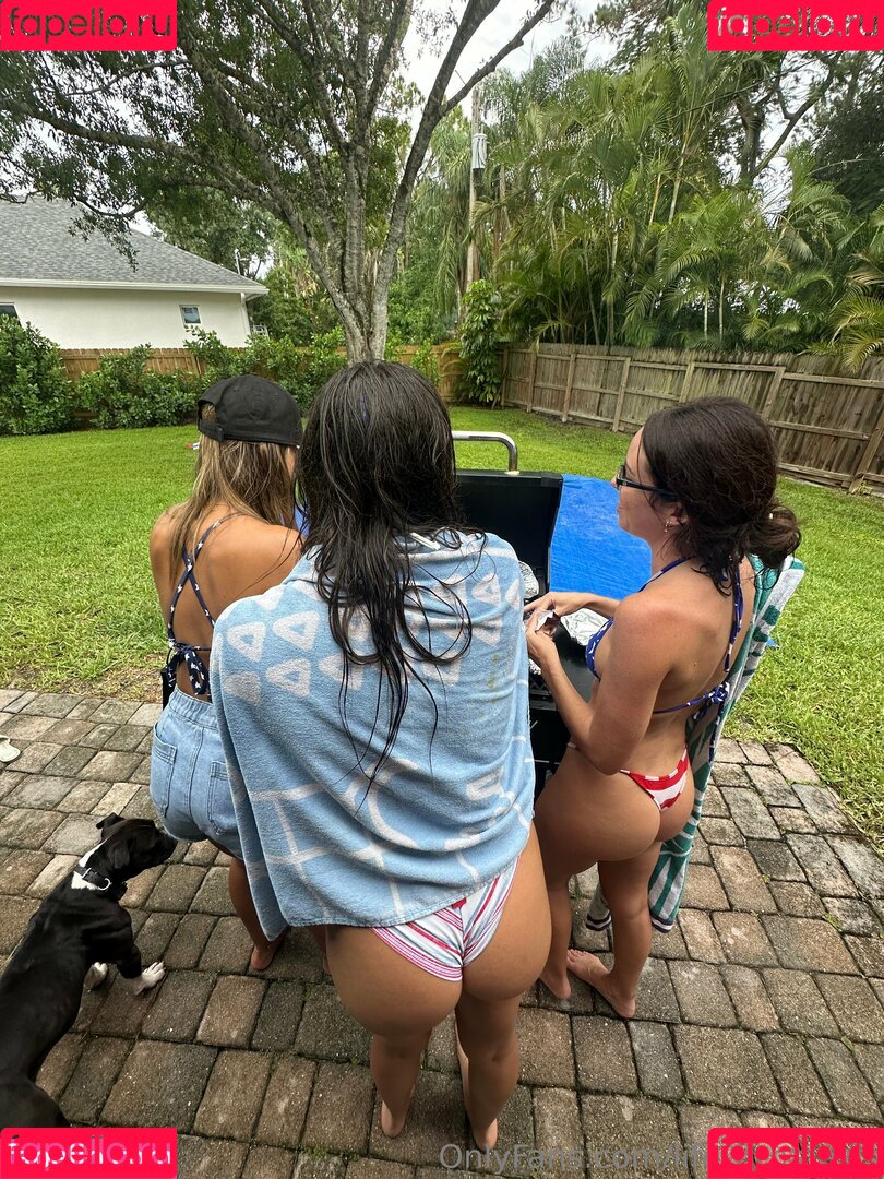 lifewithalexis Onlyfans Photo Gallery 