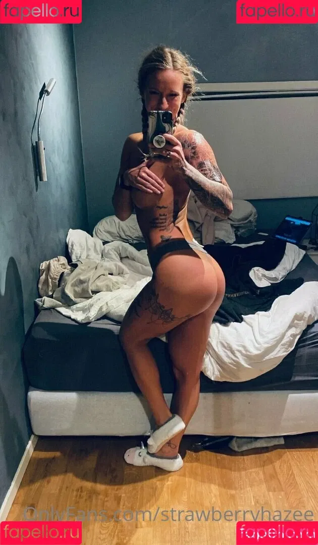 strawberryhazee Onlyfans Photo Gallery 