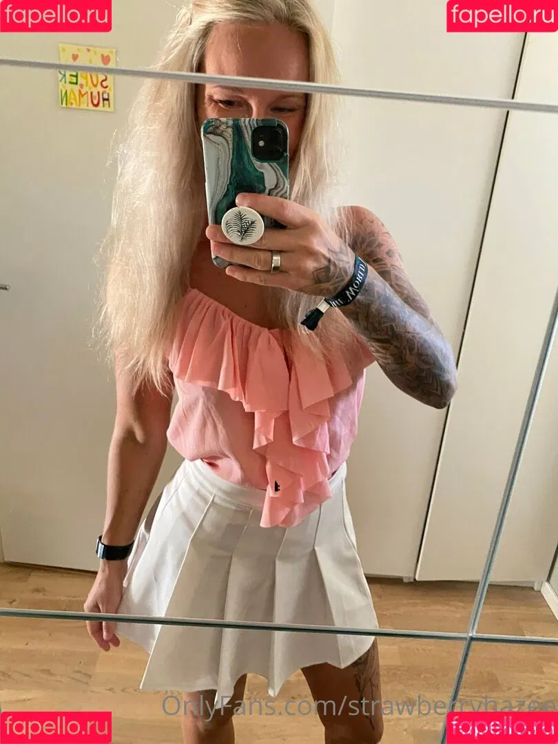 strawberryhazee Onlyfans Photo Gallery 