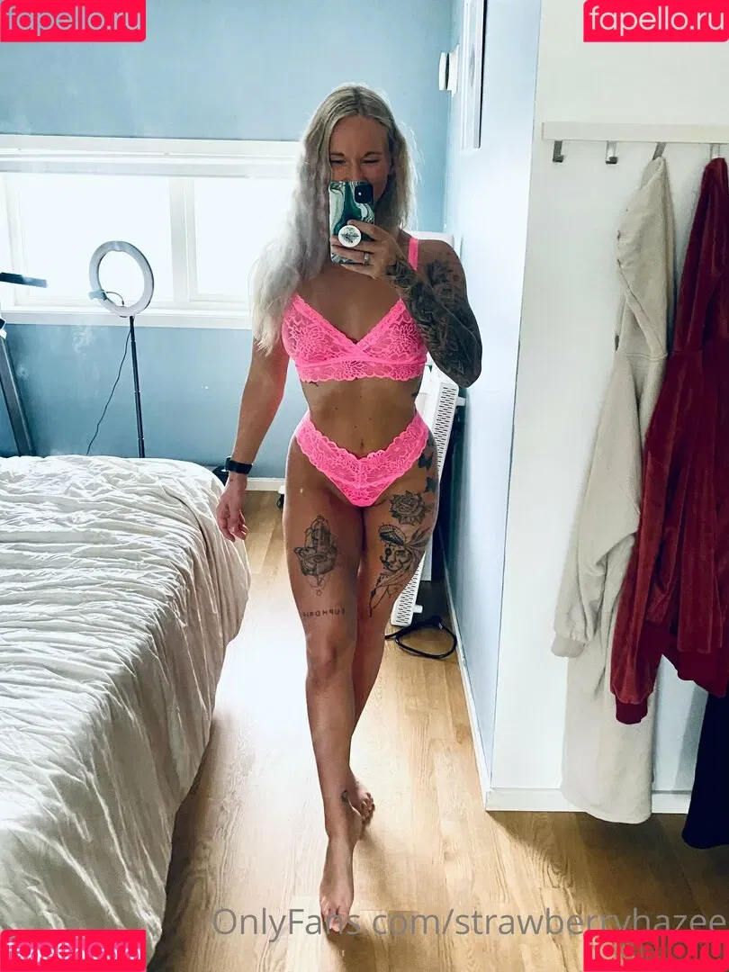 strawberryhazee Onlyfans Photo Gallery 