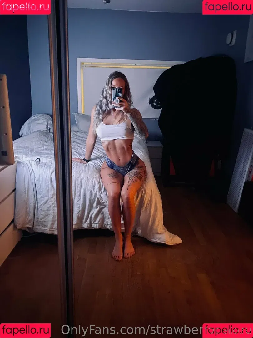 strawberryhazee Onlyfans Photo Gallery 