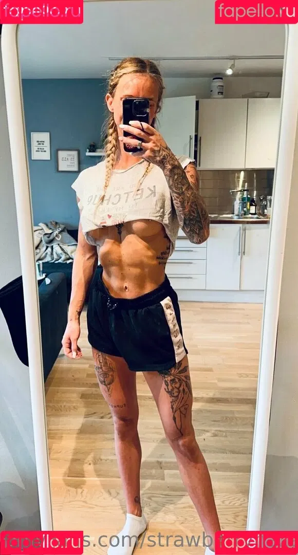 strawberryhazee Onlyfans Photo Gallery 