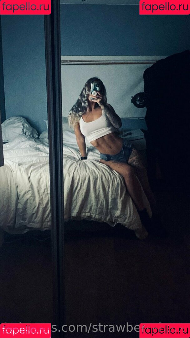 strawberryhazee Onlyfans Photo Gallery 