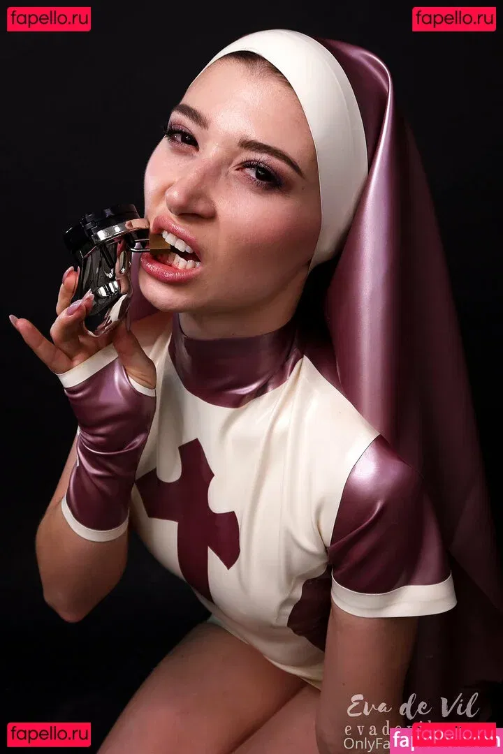 EvaDeVil Onlyfans Photo Gallery 