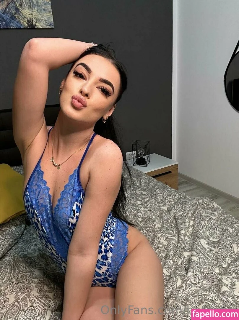 hotgabri Onlyfans Photo Gallery 