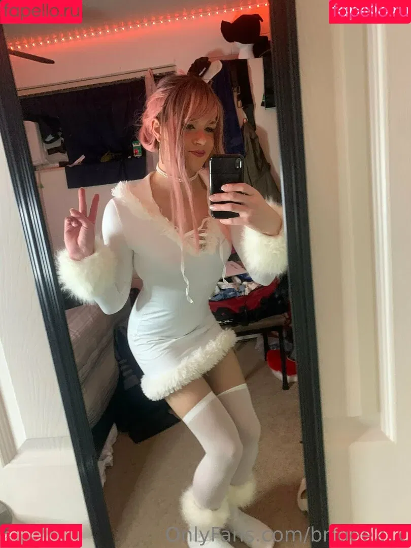 britlee21c Onlyfans Photo Gallery 