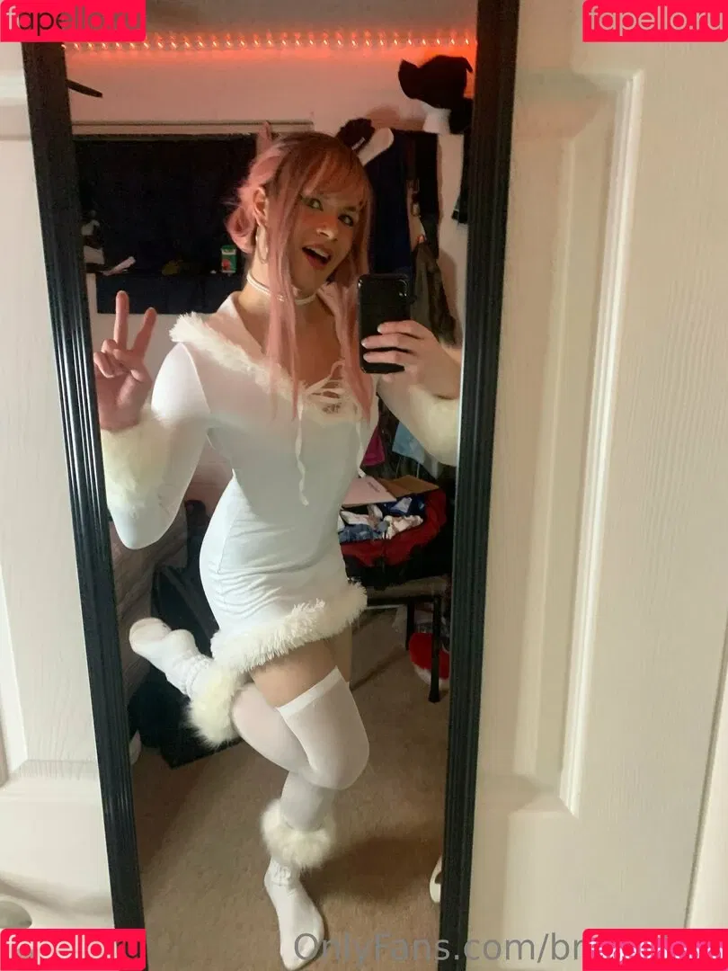 britlee21c Onlyfans Photo Gallery 