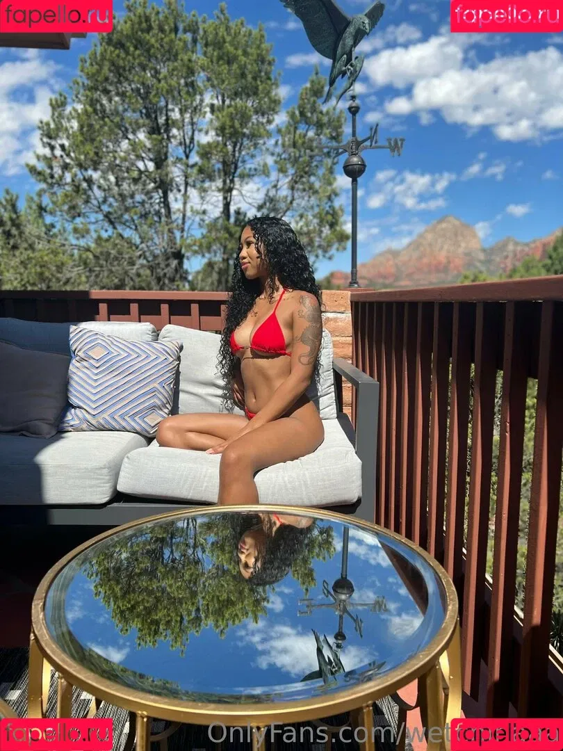Wetchinaaa Onlyfans Photo Gallery 