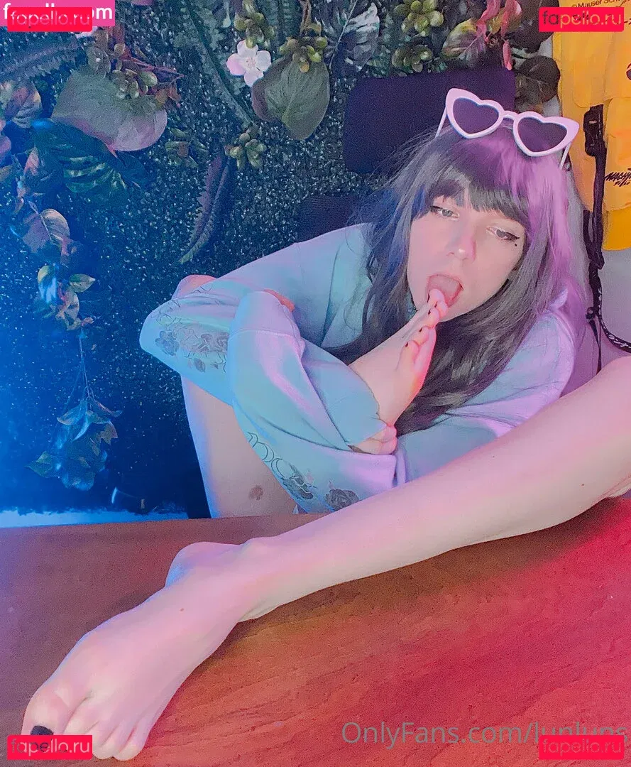 lunluns Onlyfans Photo Gallery 