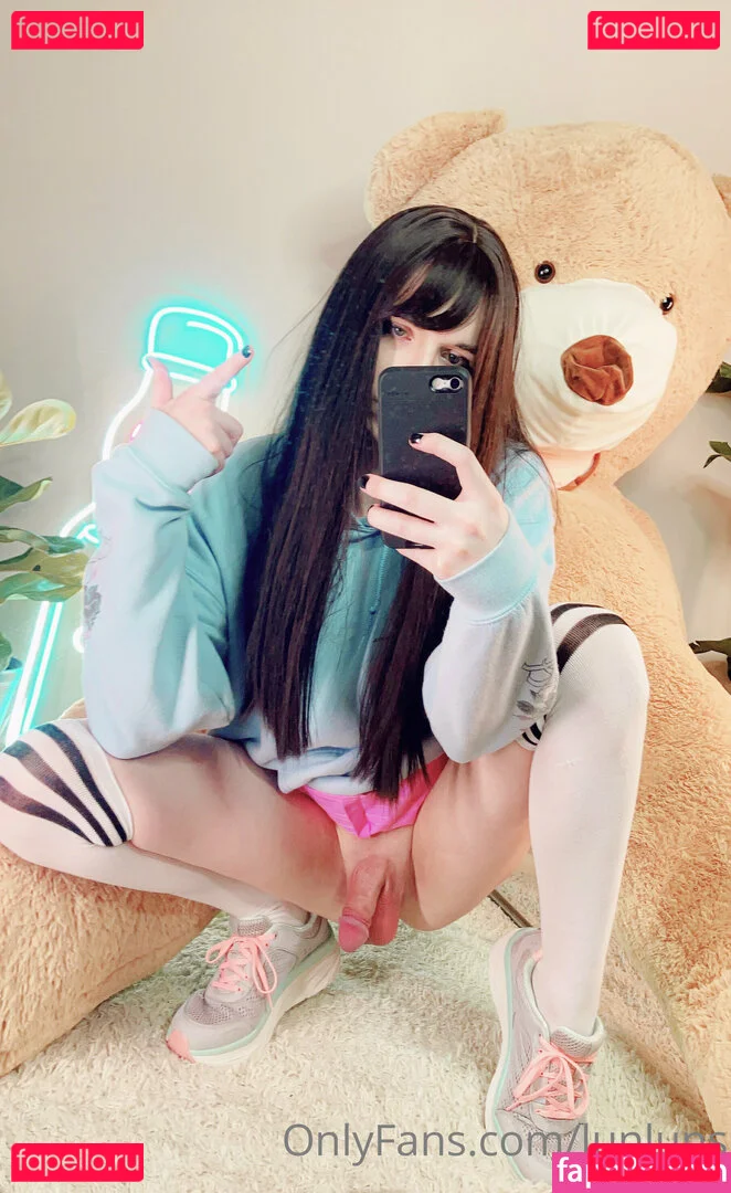 lunluns Onlyfans Photo Gallery 