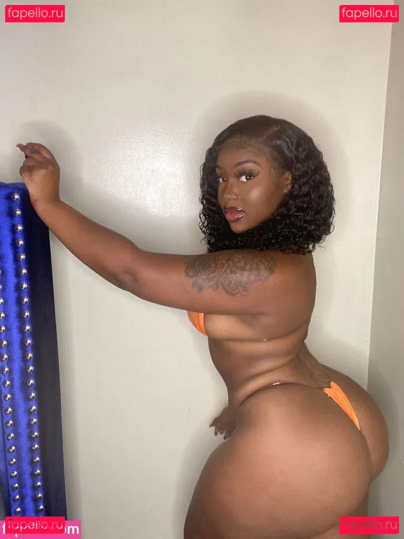 Chocolate Goddess Onlyfans Photo Gallery 