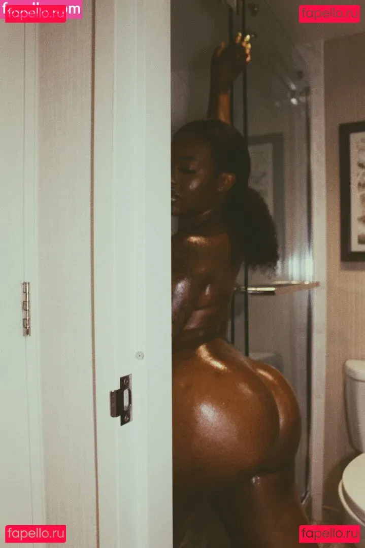 Chocolate Goddess Onlyfans Photo Gallery 