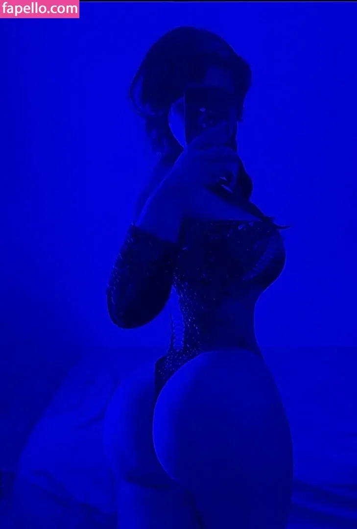 Genesiscruzsisi Onlyfans Photo Gallery 