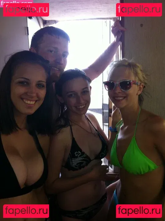 Amanda Thompson Onlyfans Photo Gallery 