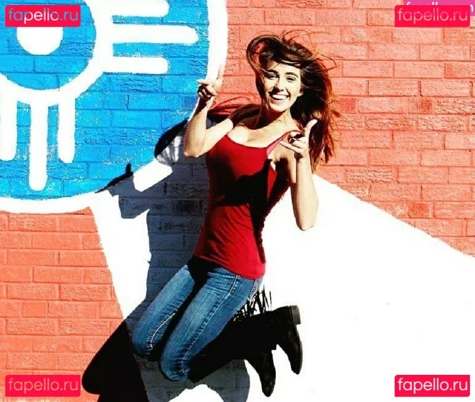 Amanda Thompson Onlyfans Photo Gallery 