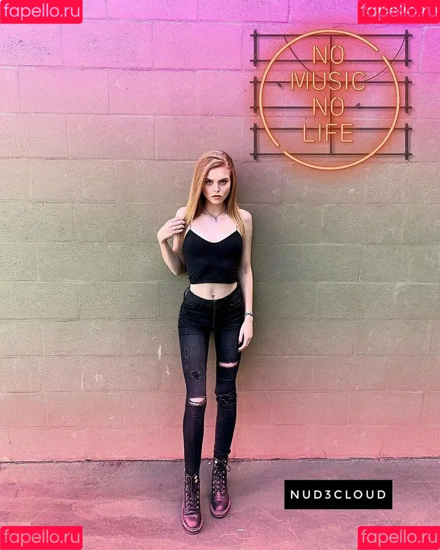 Chloe Mettenbrink Onlyfans Photo Gallery 