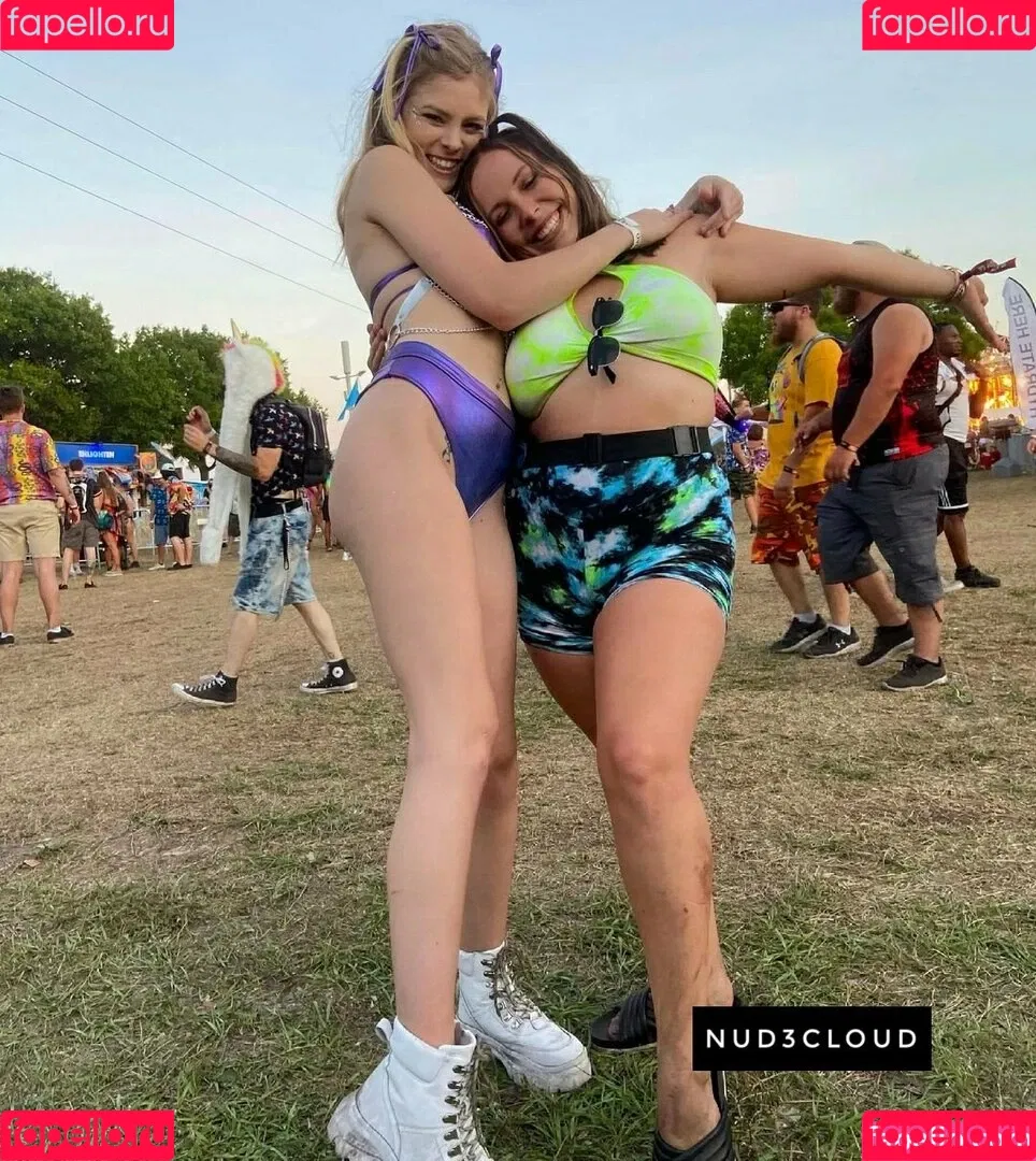 Chloe Mettenbrink Onlyfans Photo Gallery 