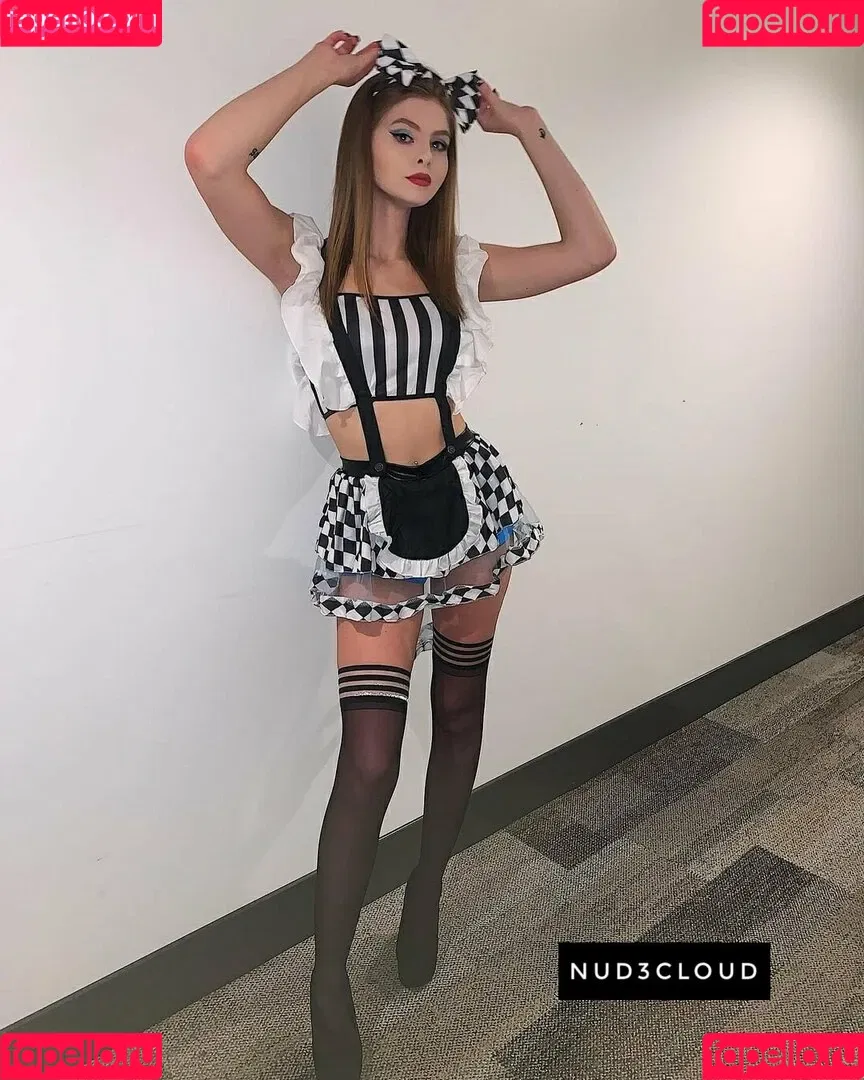 Chloe Mettenbrink Onlyfans Photo Gallery 