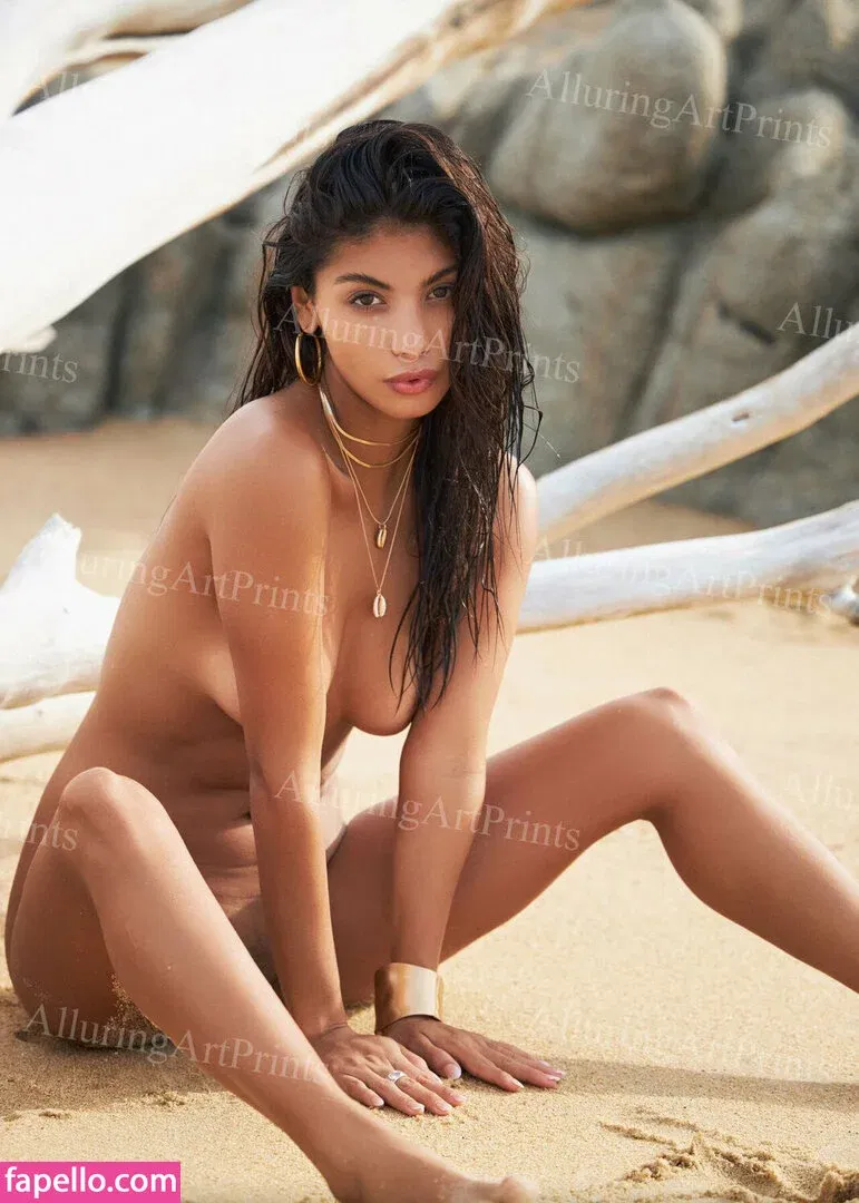 Carolina Reyes Onlyfans Photo Gallery 