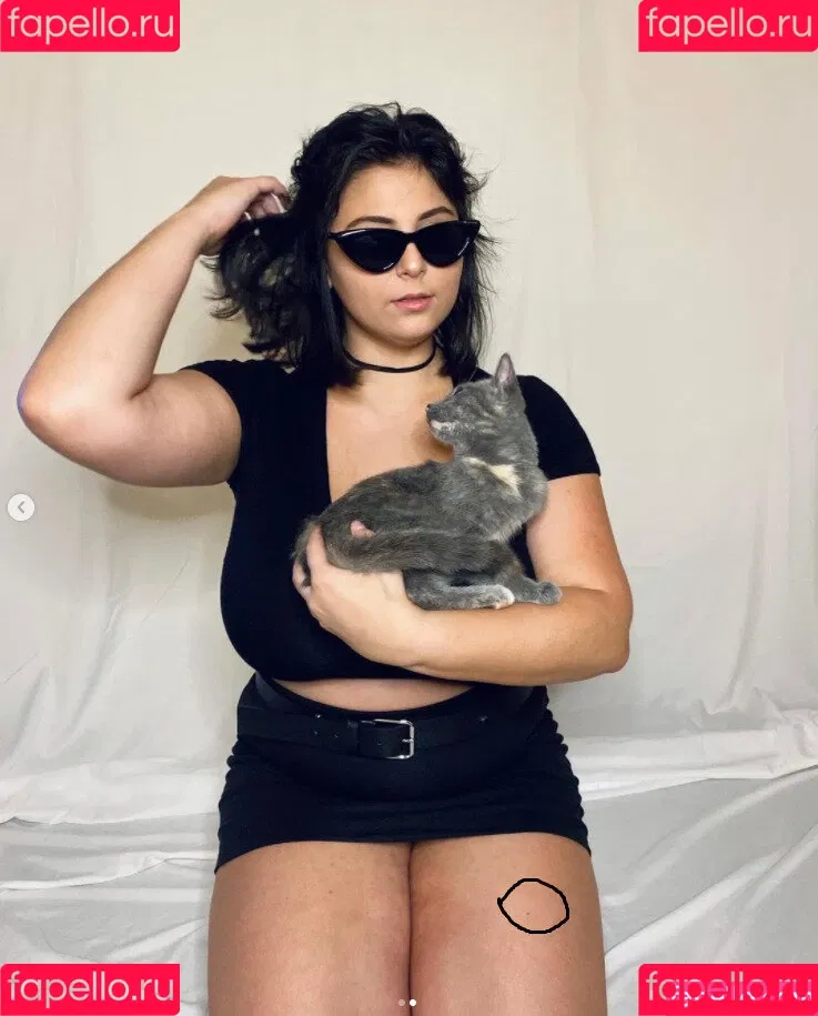 Caroline Casbon Onlyfans Photo Gallery 