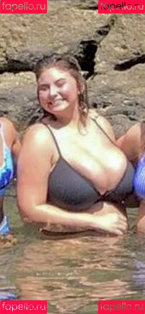 Caroline Casbon Onlyfans Photo Gallery 