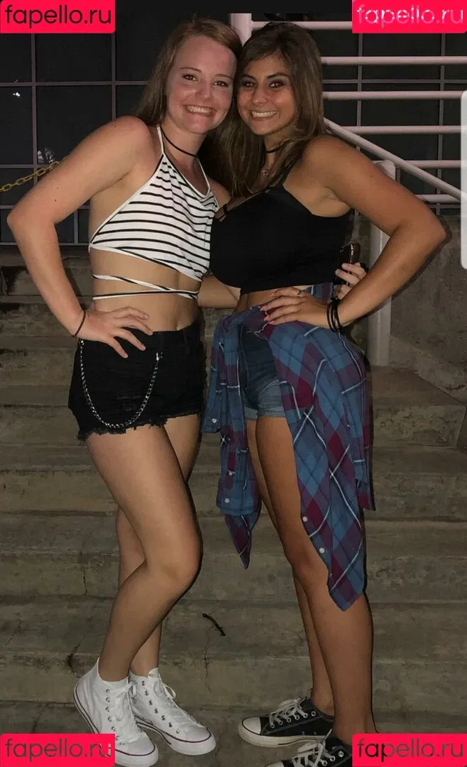 Caroline Casbon Onlyfans Photo Gallery 