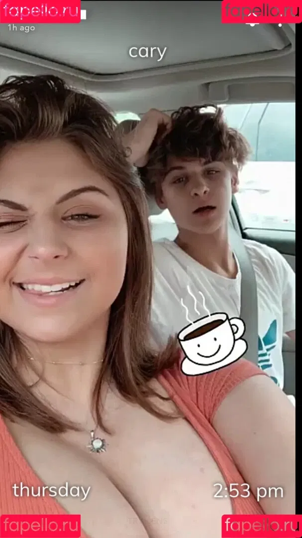 Caroline Casbon Onlyfans Photo Gallery 