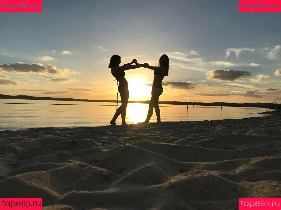 Caroline Casbon Onlyfans Photo Gallery 