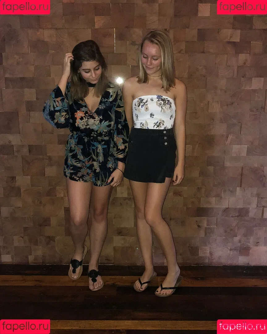 Caroline Casbon Onlyfans Photo Gallery 