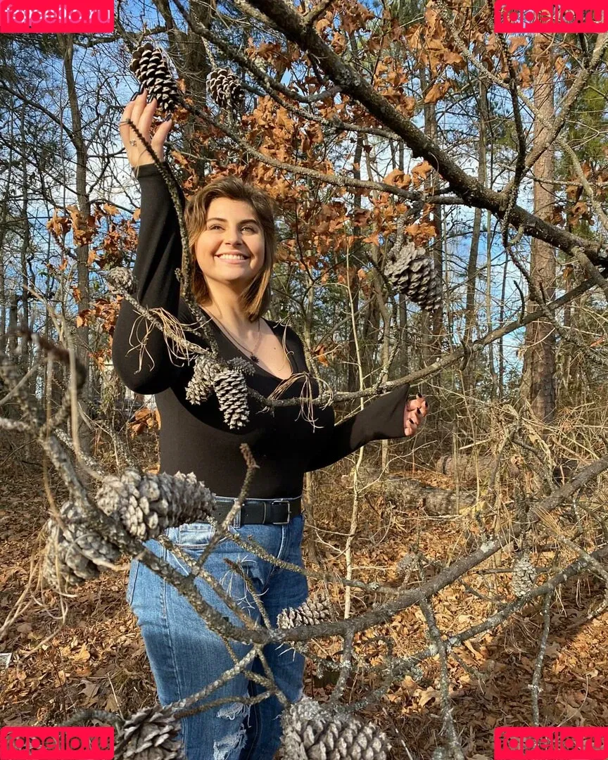 Caroline Casbon Onlyfans Photo Gallery 