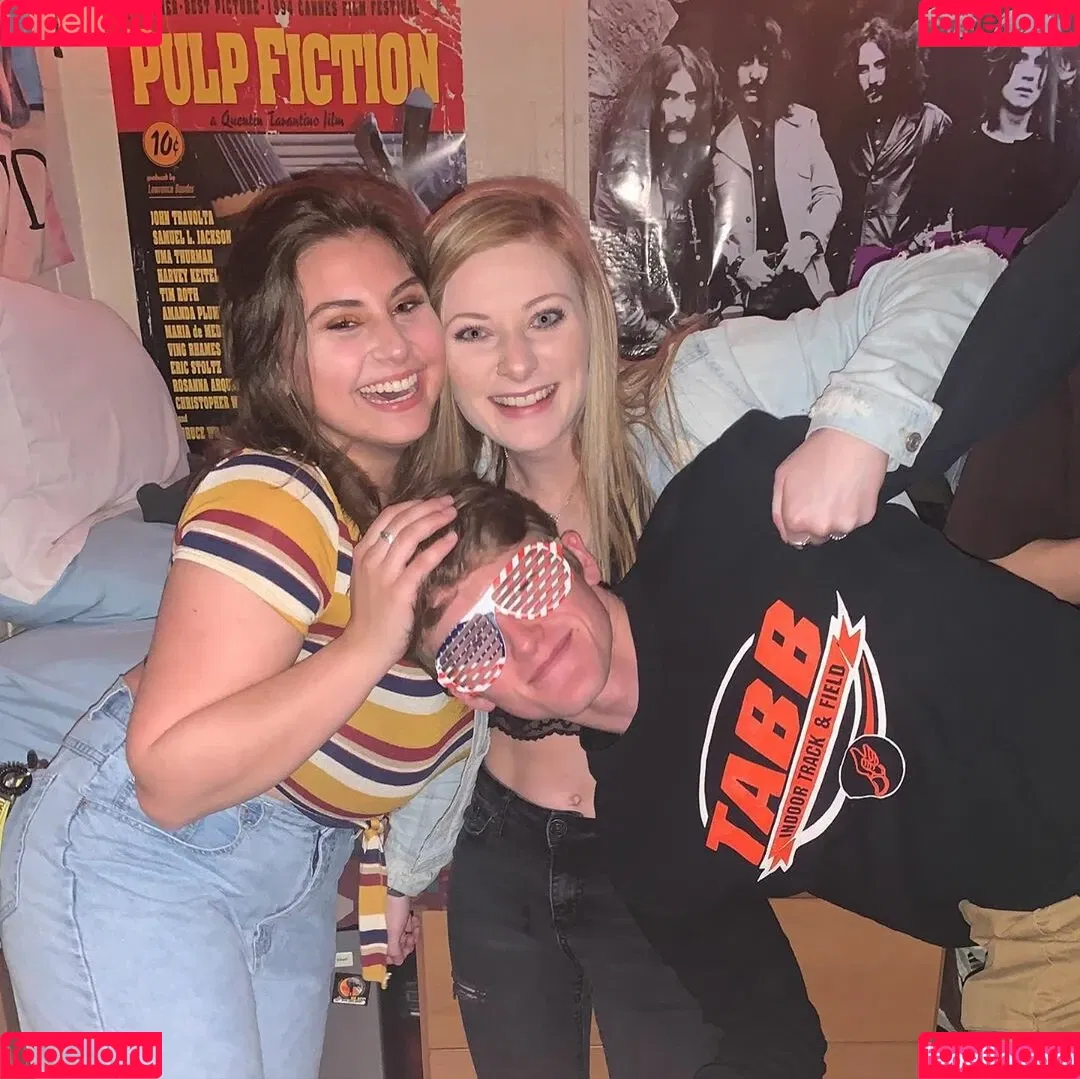 Caroline Casbon Onlyfans Photo Gallery 