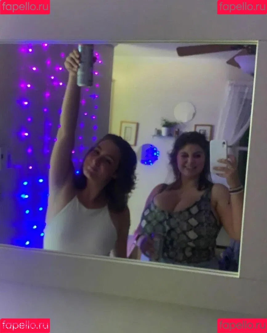 Caroline Casbon Onlyfans Photo Gallery 