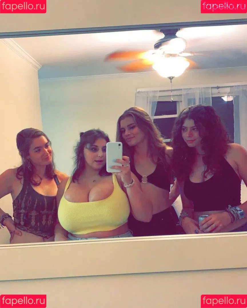 Caroline Casbon Onlyfans Photo Gallery 