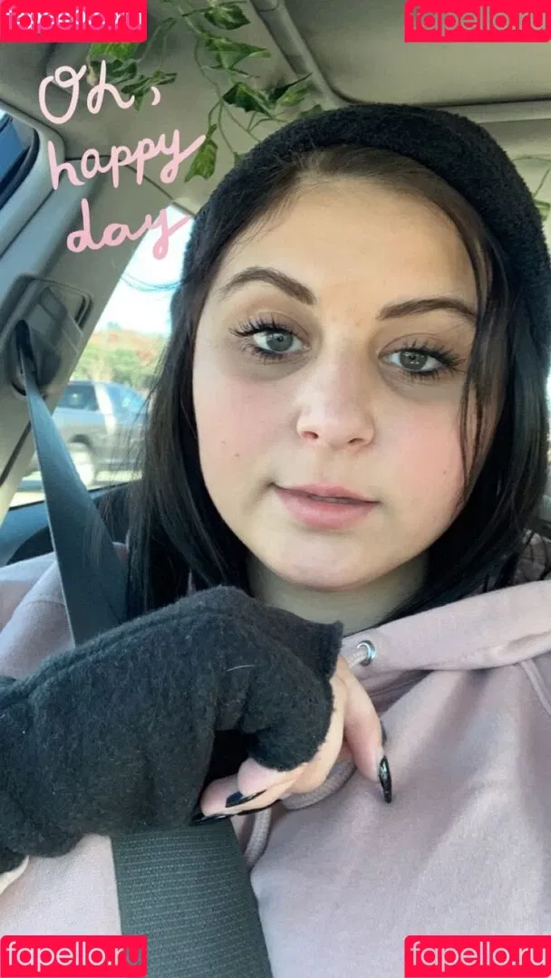 Caroline Casbon Onlyfans Photo Gallery 