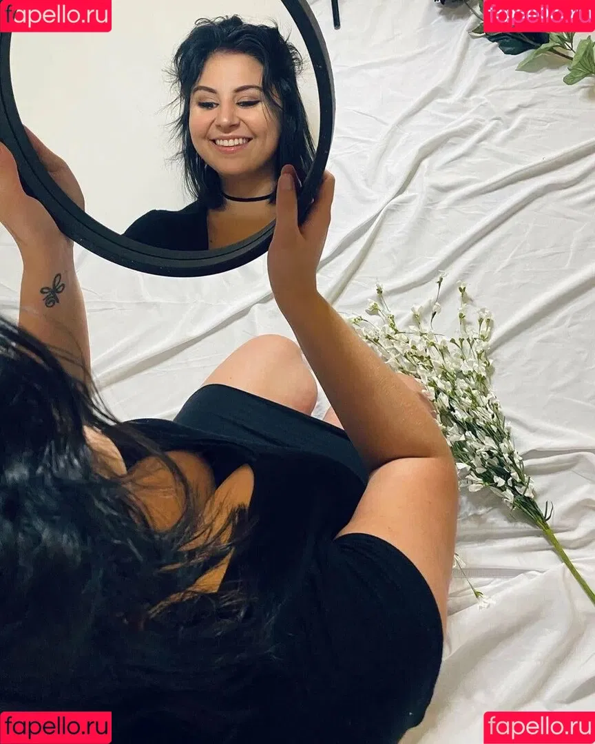 Caroline Casbon Onlyfans Photo Gallery 