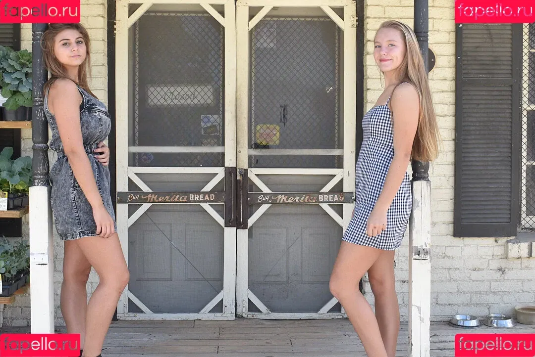Caroline Casbon Onlyfans Photo Gallery 