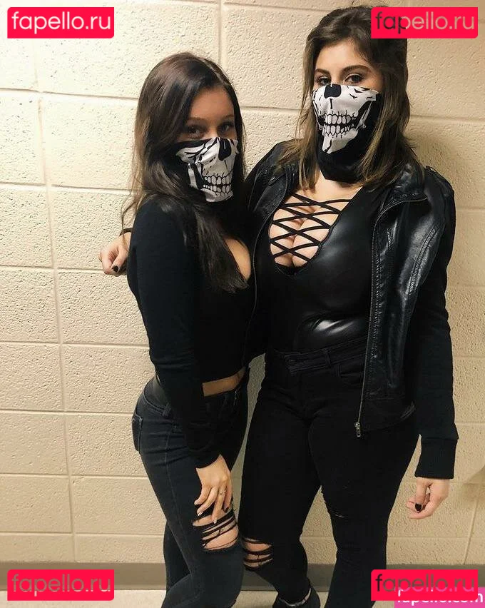 Caroline Casbon Onlyfans Photo Gallery 