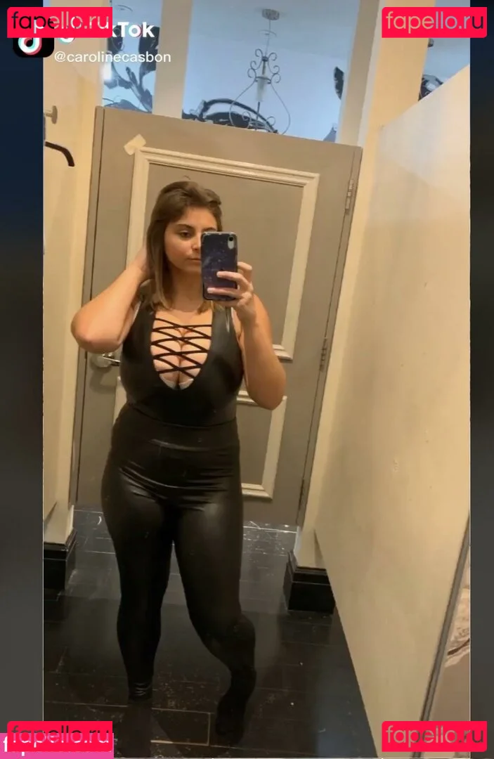 Caroline Casbon Onlyfans Photo Gallery 