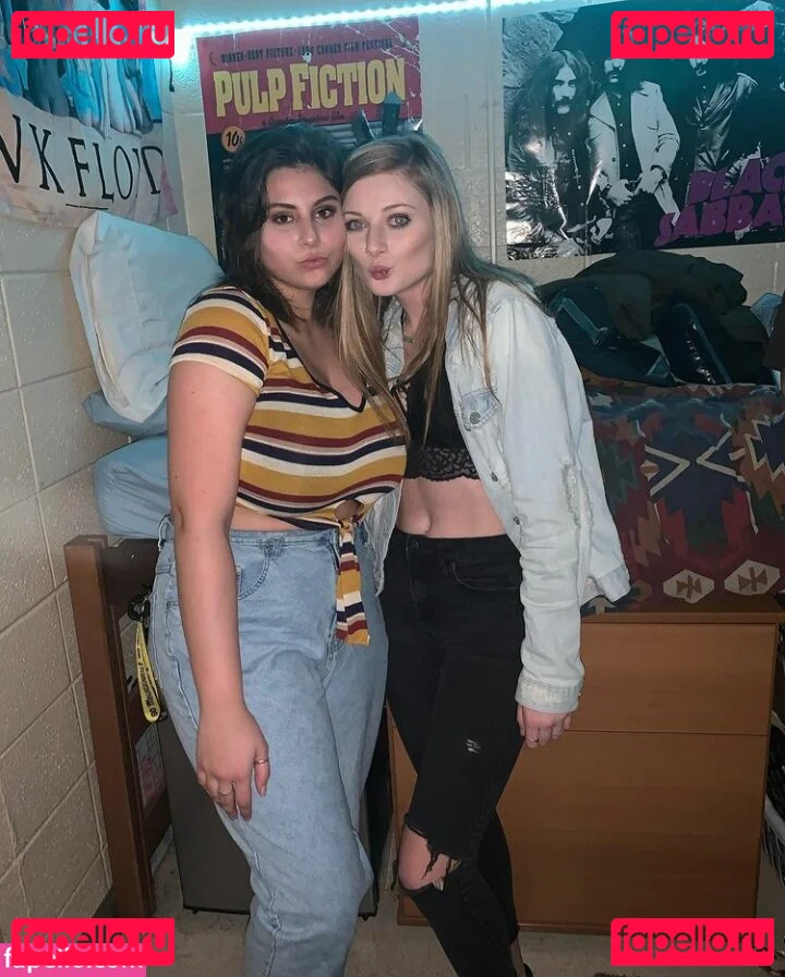 Caroline Casbon Onlyfans Photo Gallery 