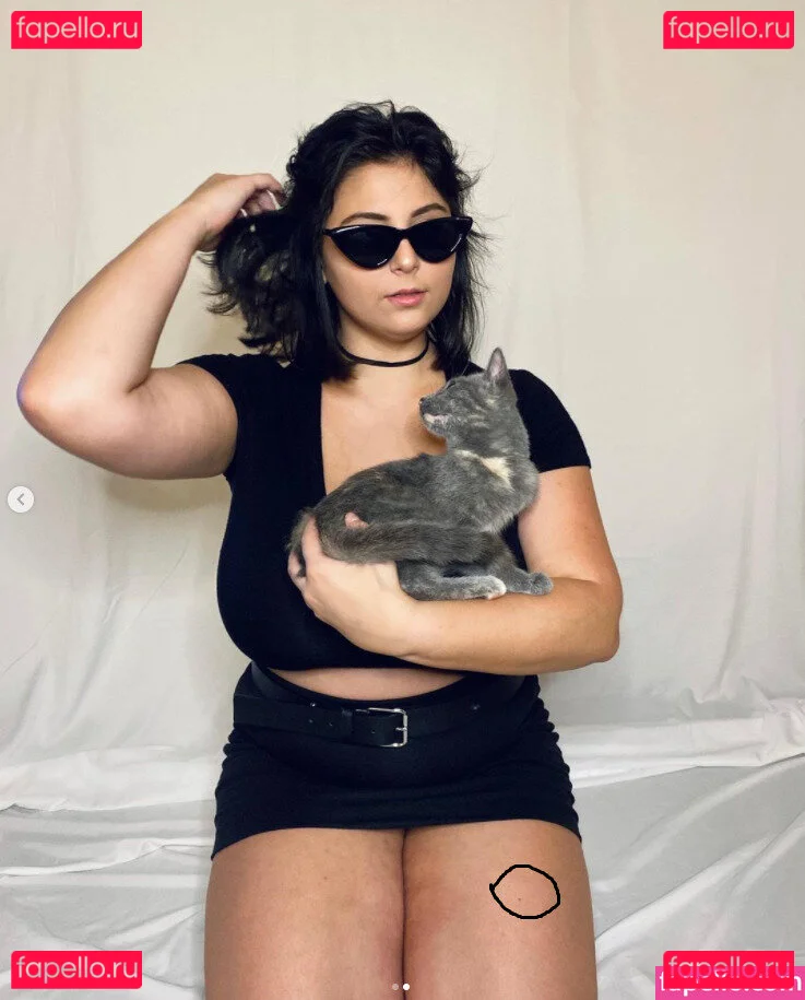 Caroline Casbon Onlyfans Photo Gallery 