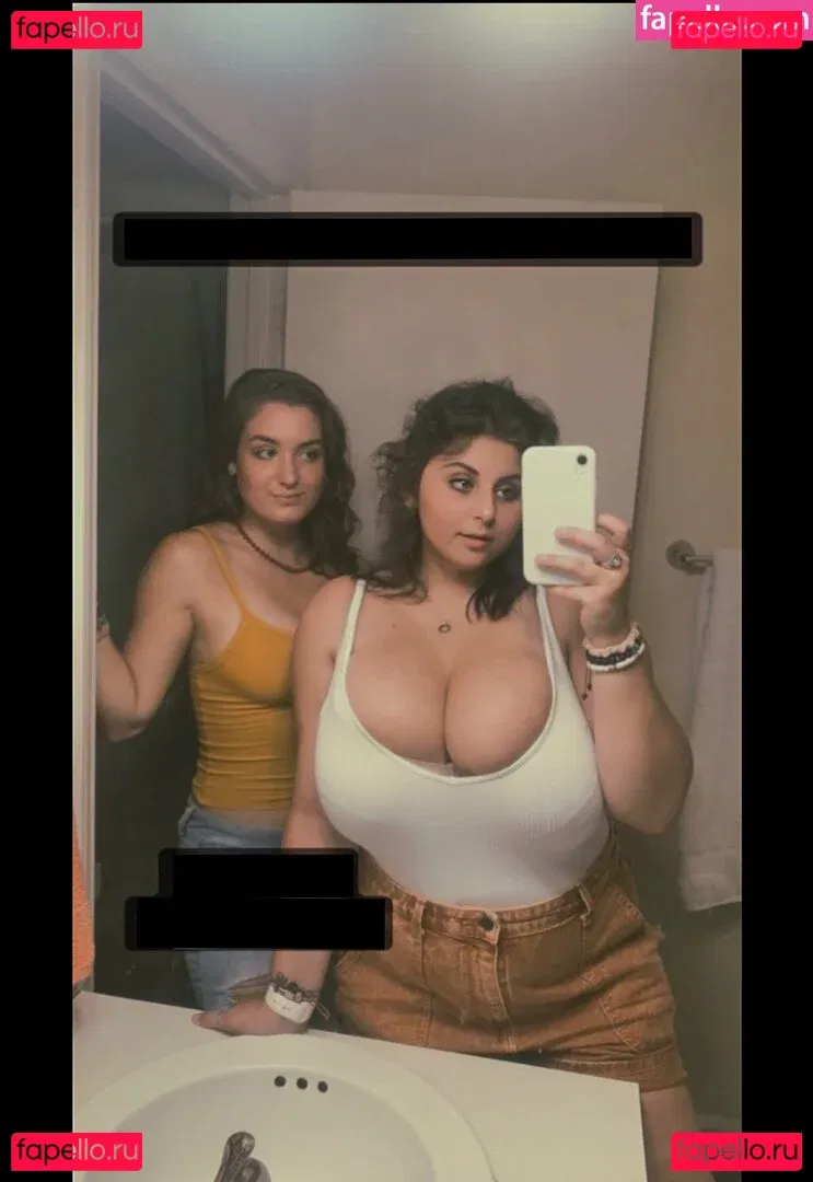 Caroline Casbon Onlyfans Photo Gallery 